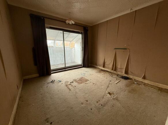 2 bed Semi-Detached Bungalow for sale Image 4