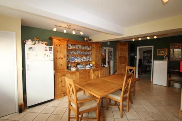 Kitchen/Breakfast