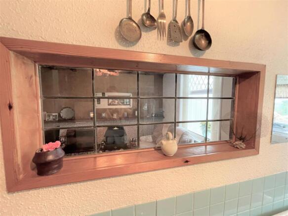 Feature window