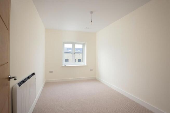 4 bed Semi-Detached for sale Image 12