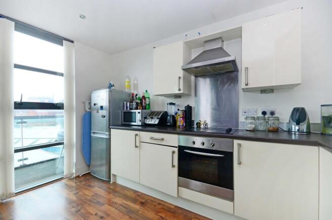 2 bed Flat to rent Image 8