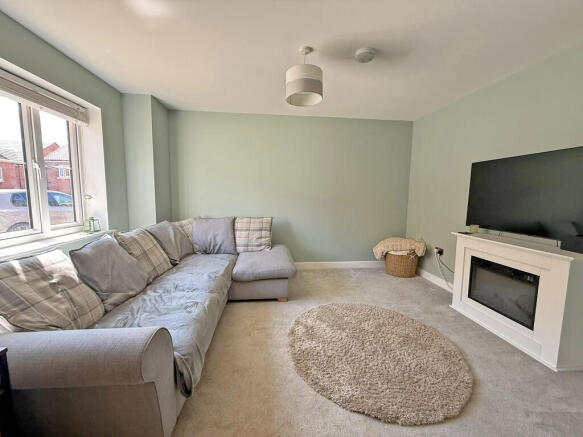 3 bed Semi-Detached for sale Image 5