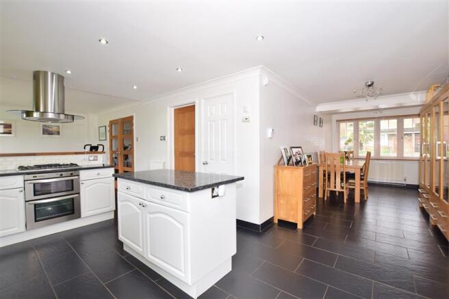 Kitchen/Breakfast Area