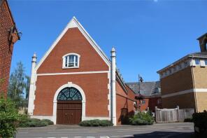 19, Hensborough, Dickens Heath, Solihull B90 1SA