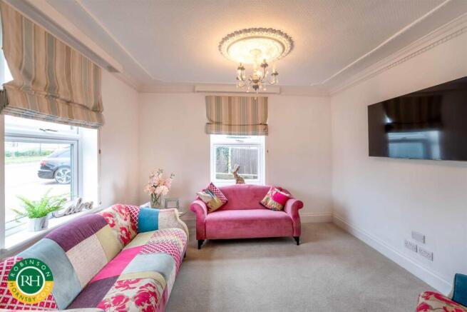 3 bed House for sale Image 6