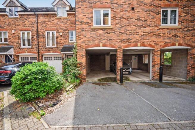 2 bed Apartment for sale Image 8