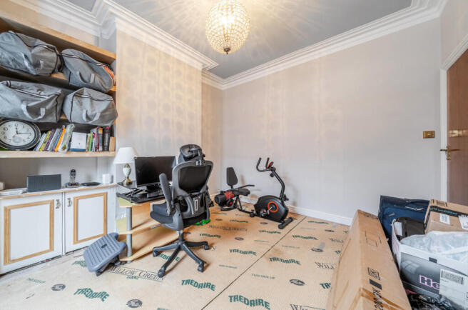 1433999-8-69d7894...