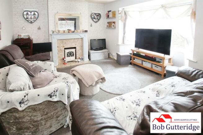 BAY FRONTED LOUNGE