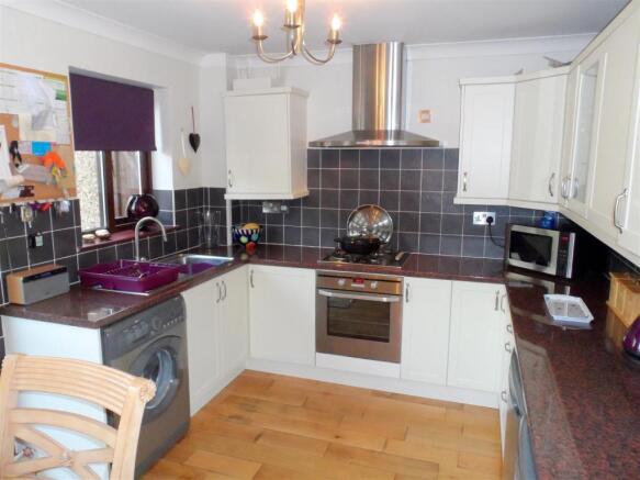 FITTED KITCHEN/DINER