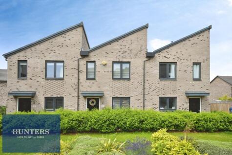 Woodyard Avenue, Tapton, Chesterfield, S41 7WB