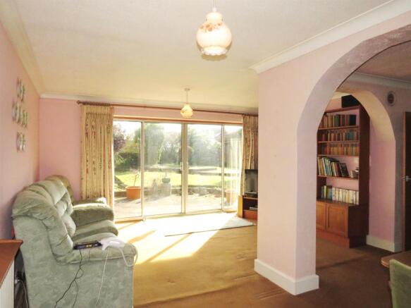 Lounge / Dining Room
