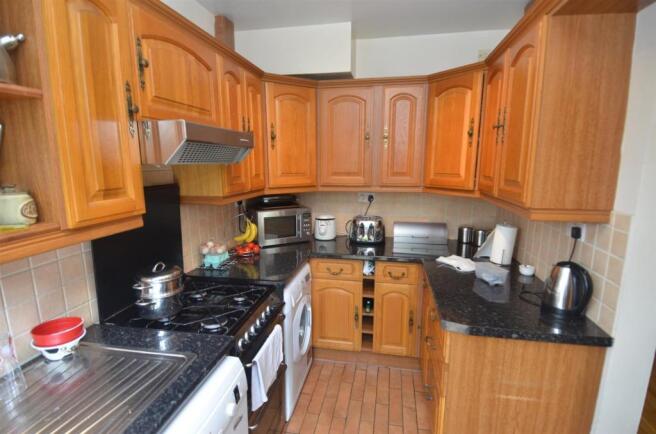 418 Bordesley Green East - Kitchen.JPG