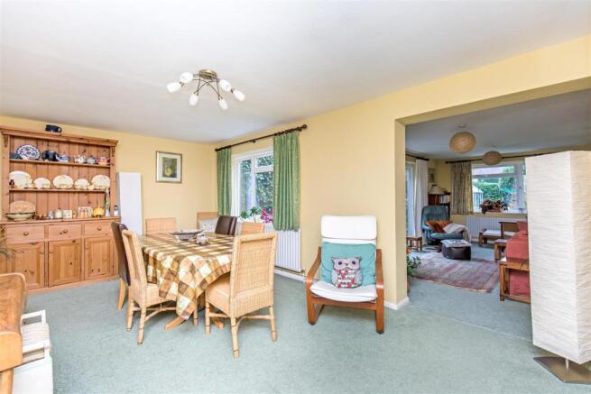 Dining Room.jpg
