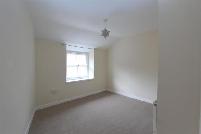 Bedroom 1.jpg