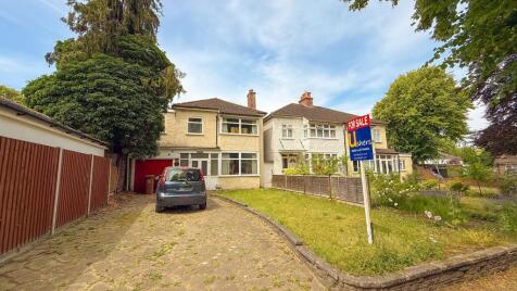 Seymour Road, Carshalton Village, Surrey. SM5