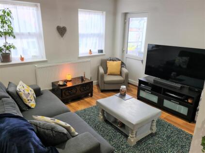 11 Artillery Road, Aldershot