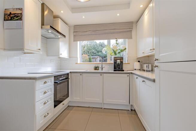 Modern Fully Integrated Kitchen