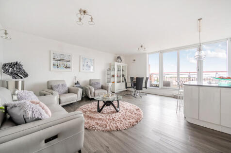 Penthouse Apartment, The Canalside, Gunwharf Quays, Portsmouth, Hampshire, PO1