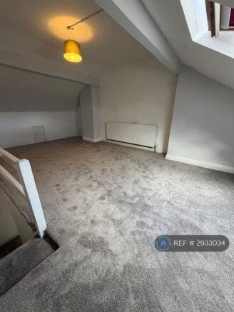 3 bed Terraced to rent Image 8