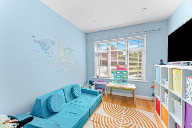 4 bed Semi-Detached for sale Image 10