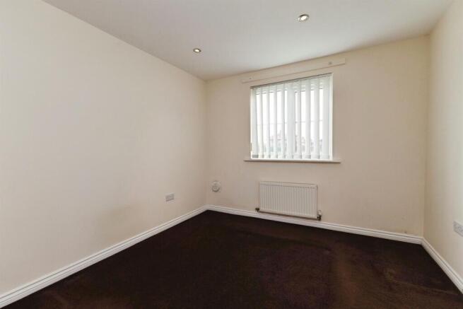 2 bed Ground Flat for sale Image 8