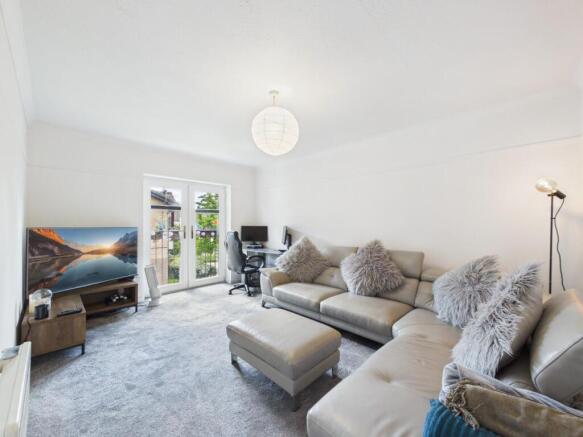 CAM01530G0-PR0426-STILL001.jpg