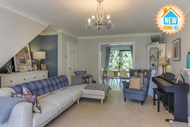 LOUNGE: