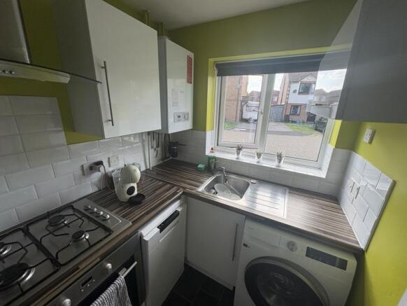 Clipper Close, Bridgwater photo 3