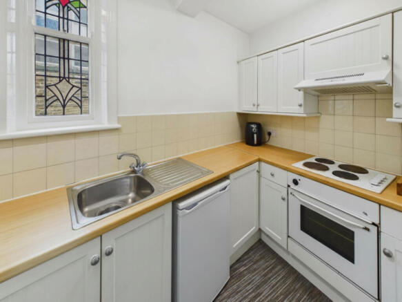 2 bed Flat to rent Image 5