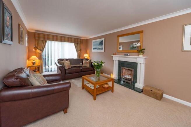 Lounge 1