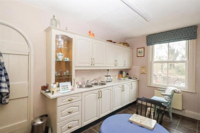 4 bed End of Terrace for sale Image 5