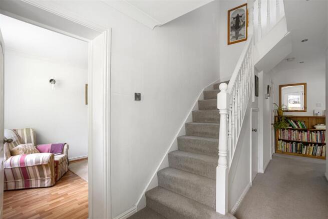 5 bed Detached for sale Image 10