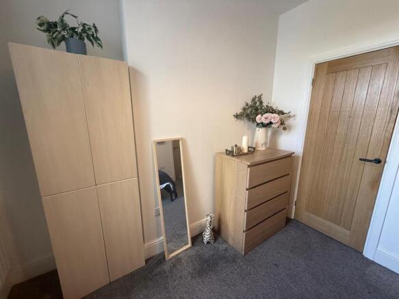 31 west hill rm 2 3.jpeg