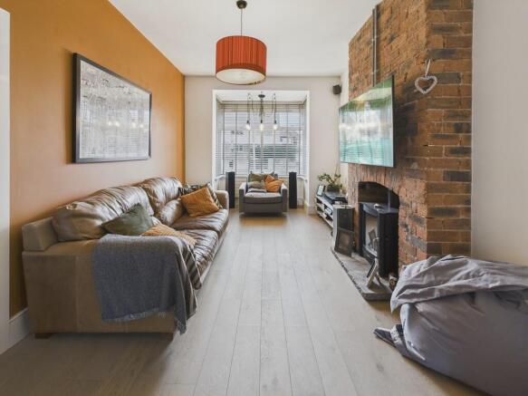 CAM04273G0-PR0201...