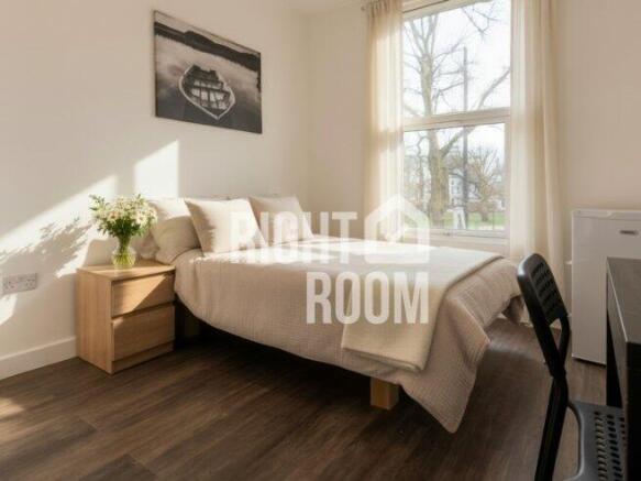room-2-126-uxbridge-road-w12-8aa-1064349