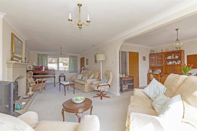Reception Room-1.jpg