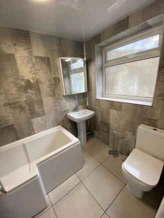 3 bed Town House to rent Image 7