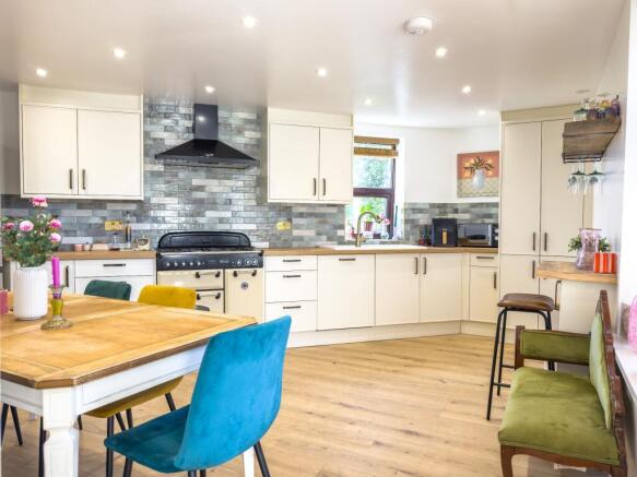 2 bed End of Terrace for sale Image 5