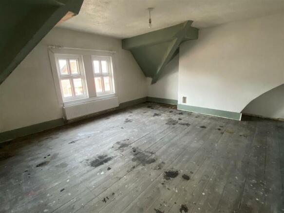 Top bedroom.jpeg