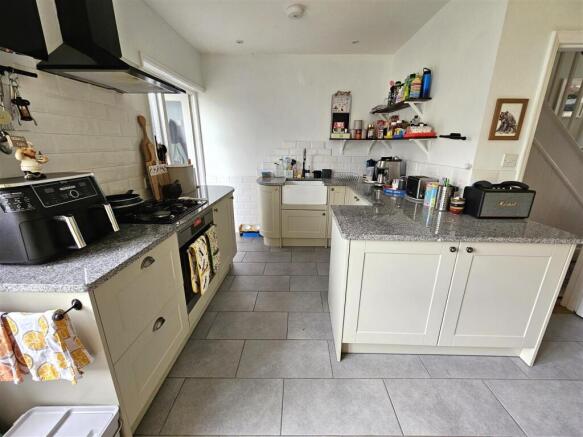 Kitchen Area.jpg