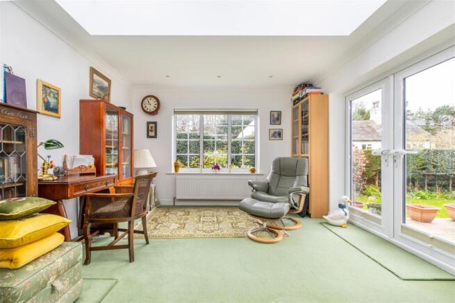 4 bed Detached for sale Image 12