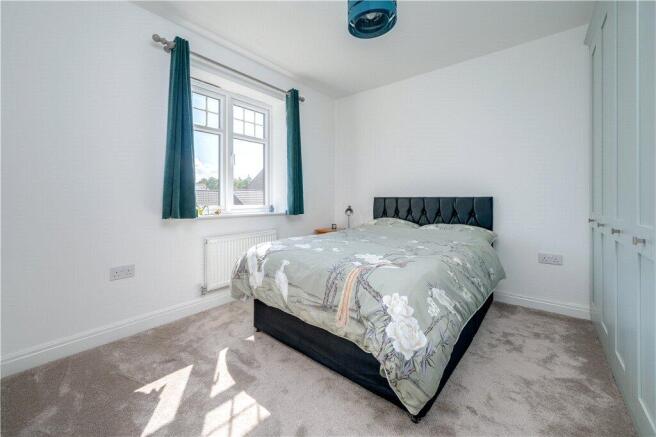 5 bed Detached for sale Image 10
