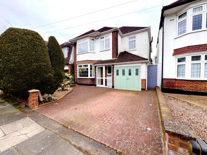 Shaftesbury Avenue, Southall, UB2