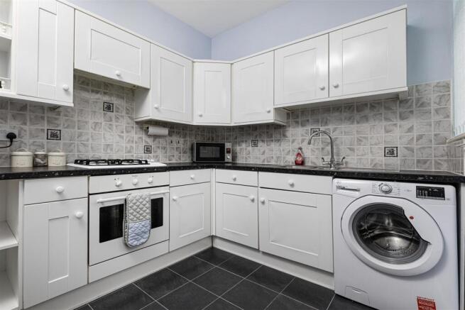 2 bed Terraced for sale Image 3