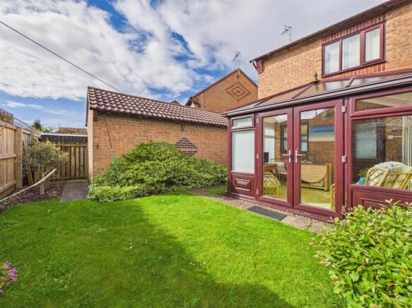 2 bed Semi-Detached for sale Image 10