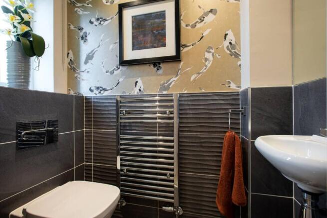 4 bed Detached for sale Image 8
