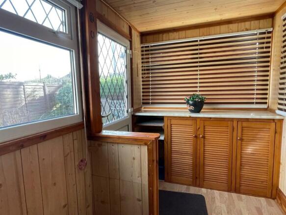 Kitchen1.jpg