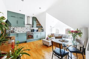 9, Stile Hall Gardens, Chiswick, London W4 3BS