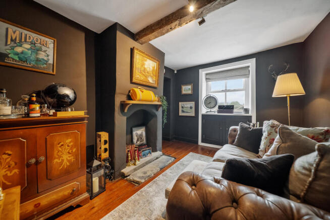 4 bed Semi-Detached for sale Image 10