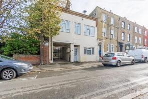 First Floor Flat, 48, Victoria Road, Margate CT9 1LW